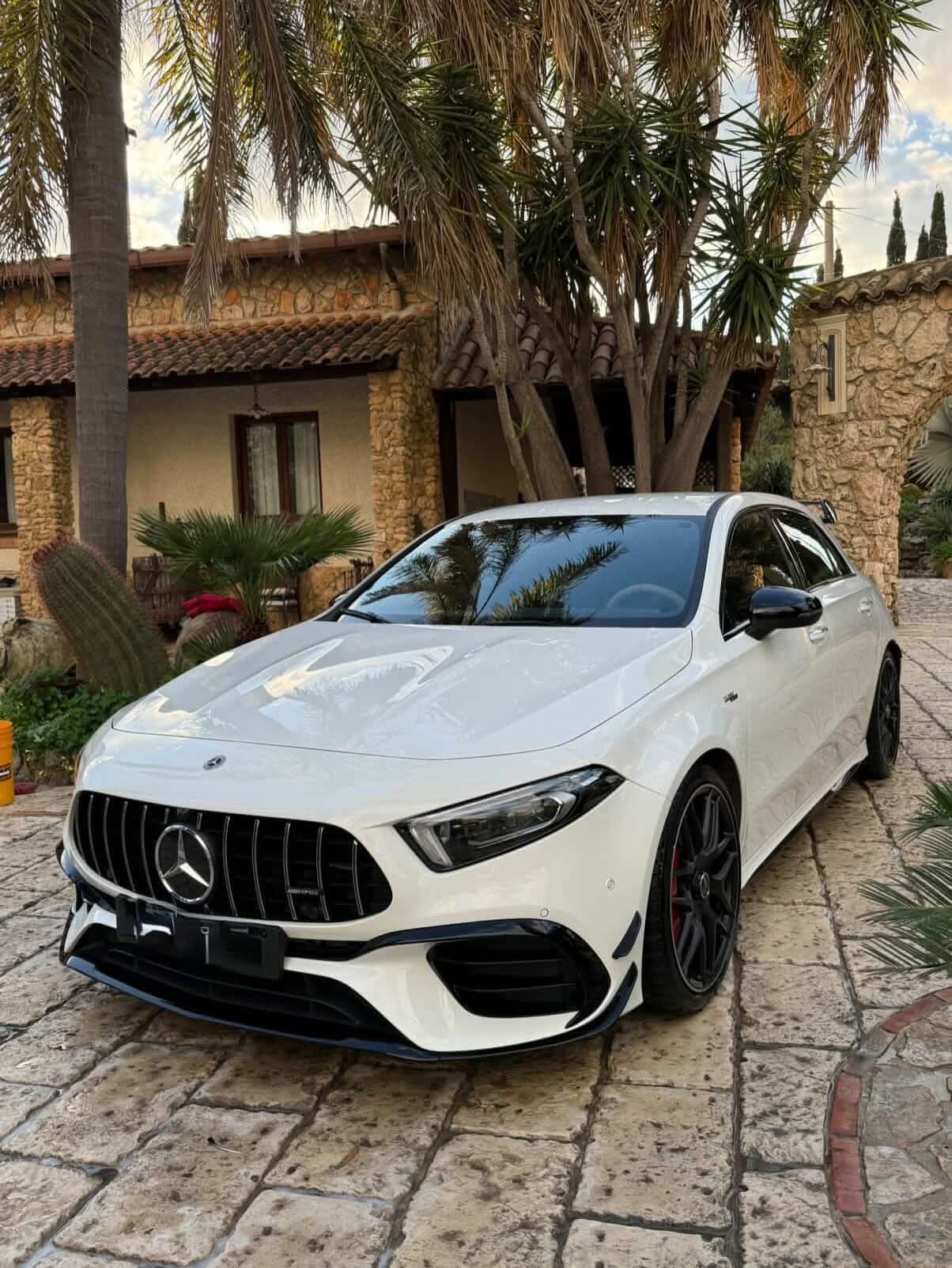 Auto selezionata disponibile presso Listo Car Sciacca